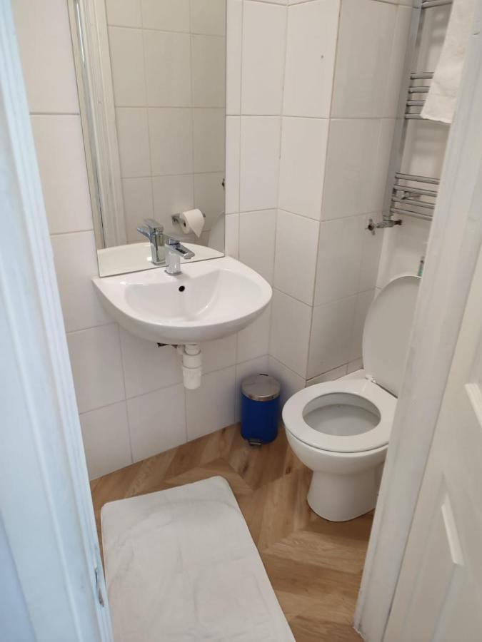 Room At 264 Londen Buitenkant foto